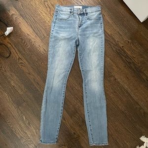 Light wash hi rise jegging